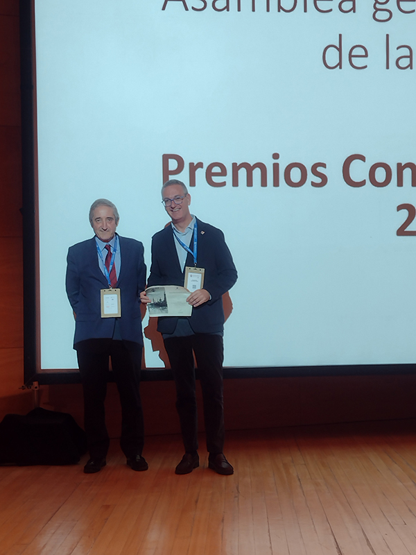 Premio Mejor Comunicación oral Adjunto Dr.Fernando Marques